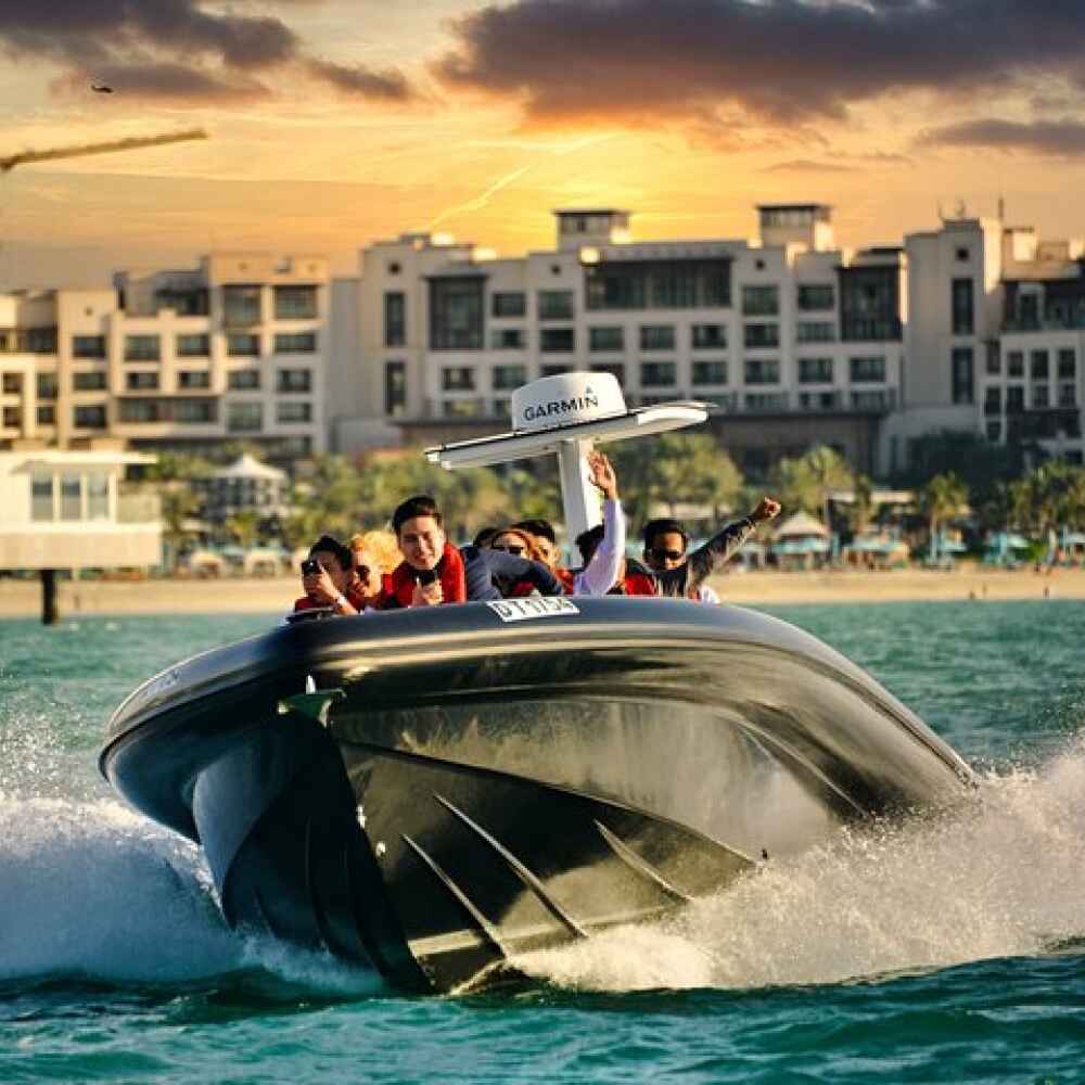 Black Boat Tours - Image 2