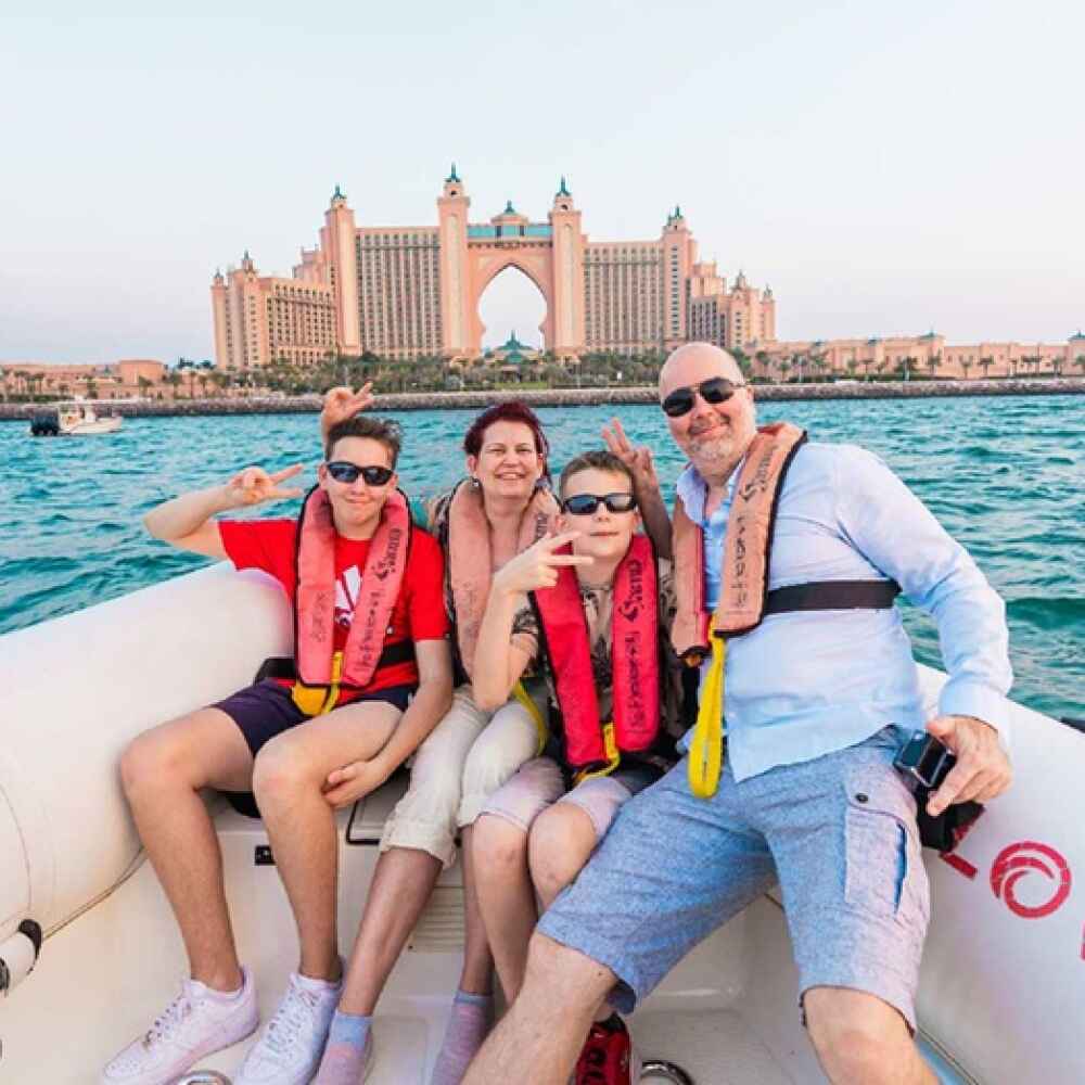 Love Boat Dubai - Image 2