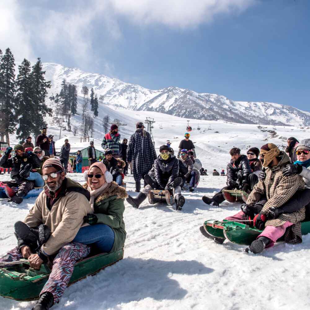 Kashmir Package Tour Package 4Night & 5Days - Image 4